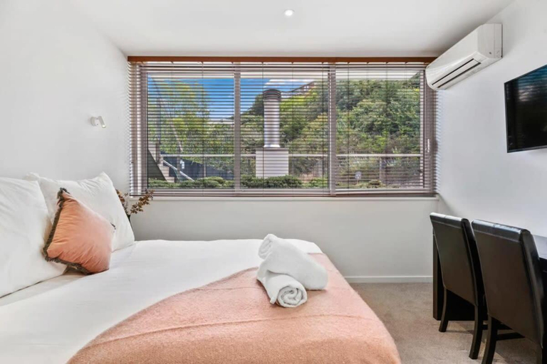 Bedroom 2, Tranquil Modern Studio, Queenstown-Lakes