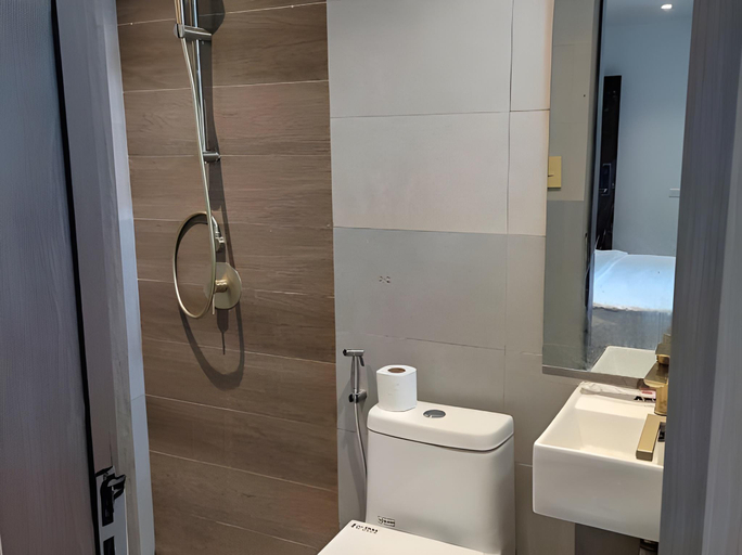Bathroom, Mc Hotel Novaliches, Quezon City