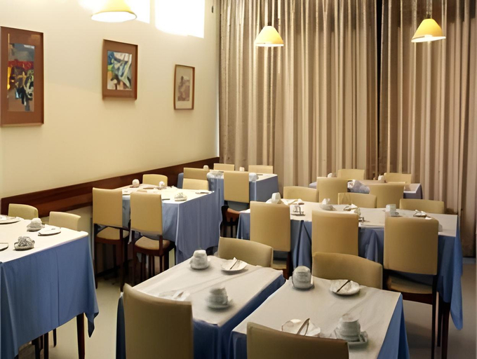 Food & Drinks 5, Riomar, Lagos