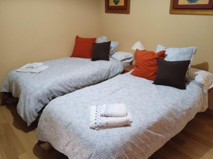 Bedroom 2, Apartamentos Turísticos La Garza, Cáceres
