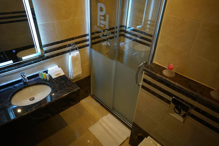 Bathroom 4, Petra Elite Hotel, Wadi Musa