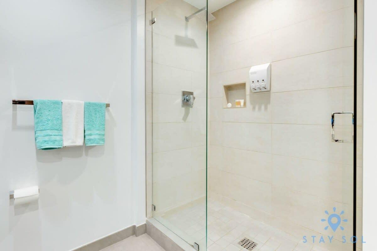 Bathroom 4, Rooftop Pool Balcony Hollywood Beach Broad walk, Broward
