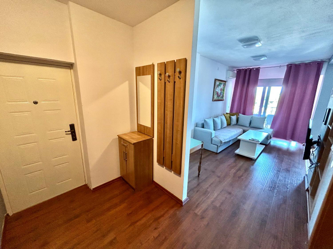 Bedroom 3, Romantica Apartments