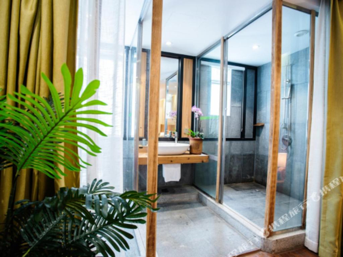 Bathroom 2, Youjian Hostel, Meizhou