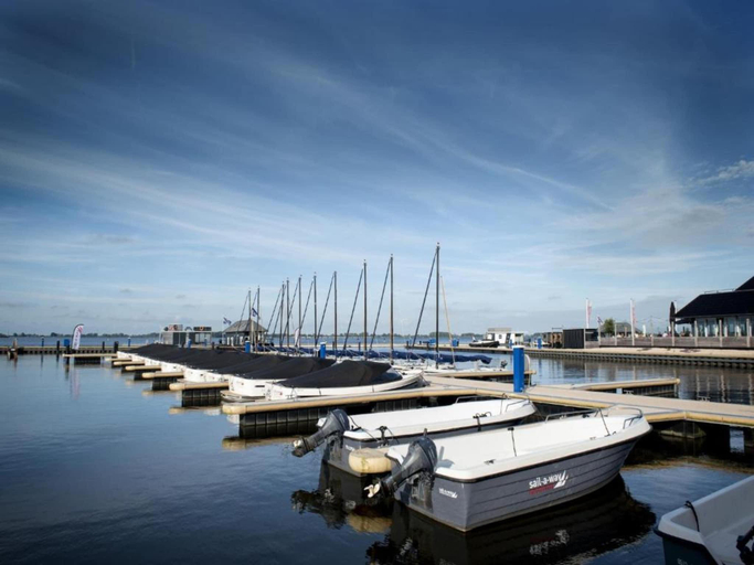 Others 4, Apartment near Sneekermeer with Marina Access, Sneek
