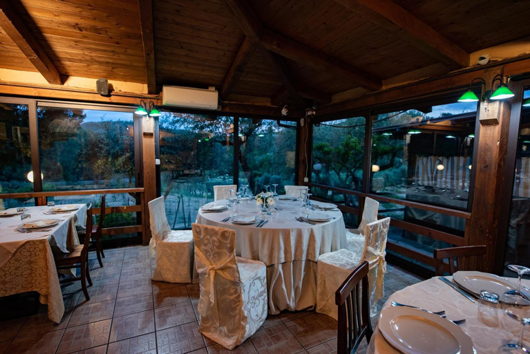 Food & Drinks 5, Il Borgo sul Lago, Vibo Valentia