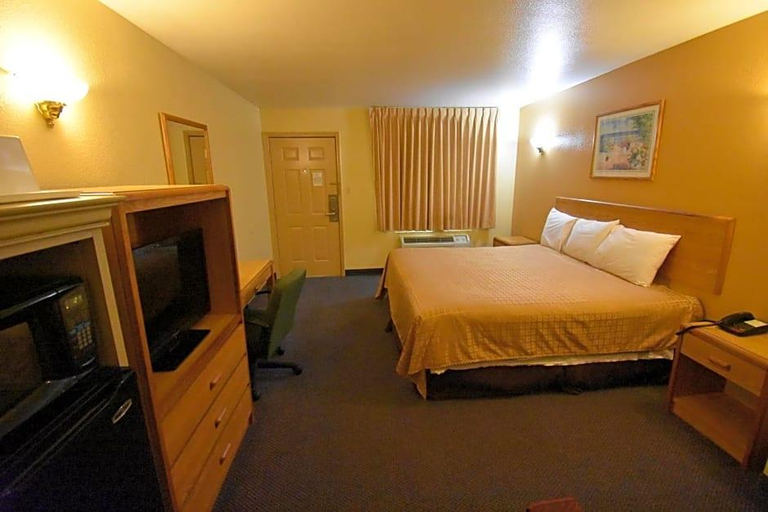 Bedroom 2, Executive Inn and Suites Lackland AFB, Bexar