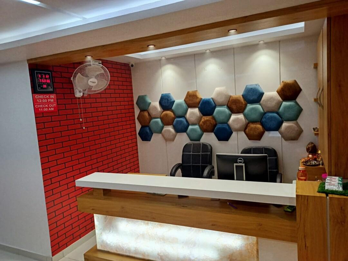 Others 5, Hotel Green Leaf, Anand