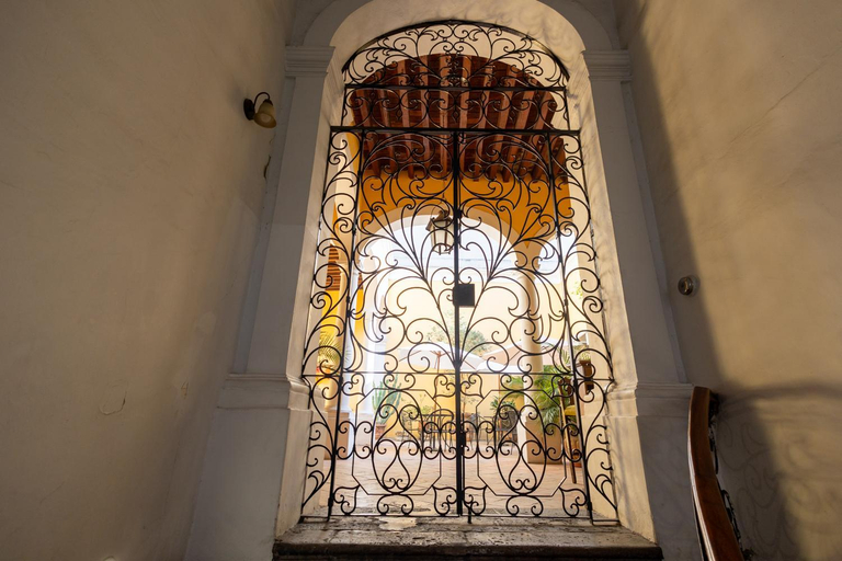 Public Area 2, Casa Araiza Centro de Guadalajara, Guadalajara