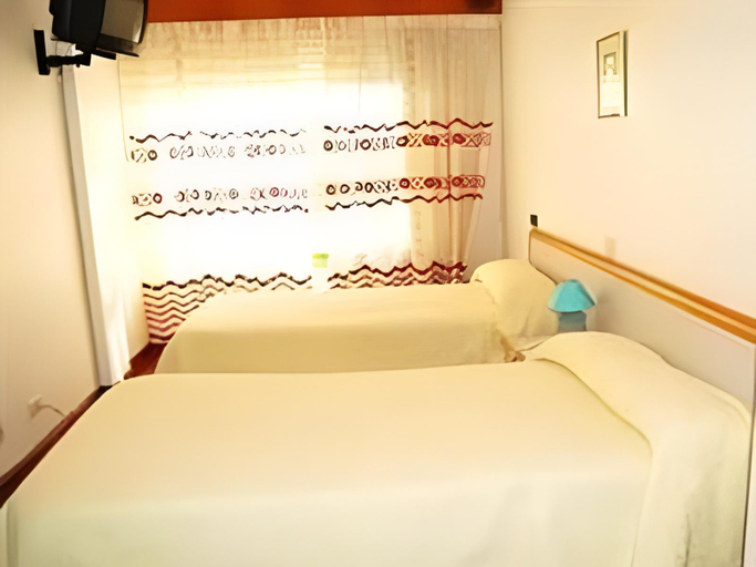 Bedroom 1, Hotel Cristal 1, A Coruña