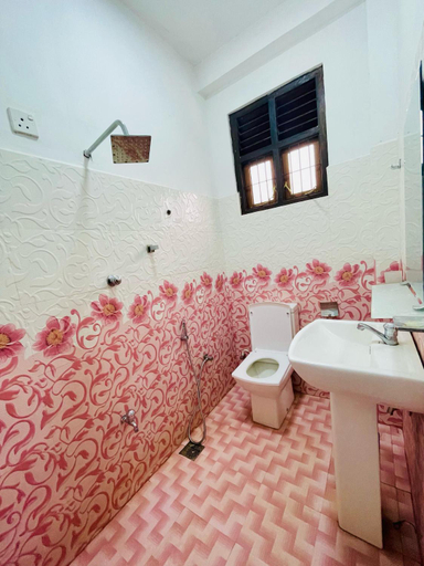 Bathroom 5, Devil mountain guest, Hildummulla