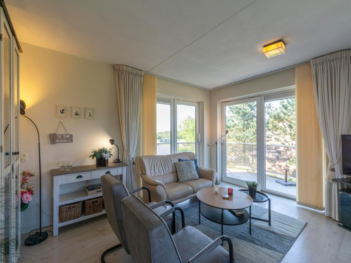 Others 5, Cozy Dune-View Apartment, Den Helder