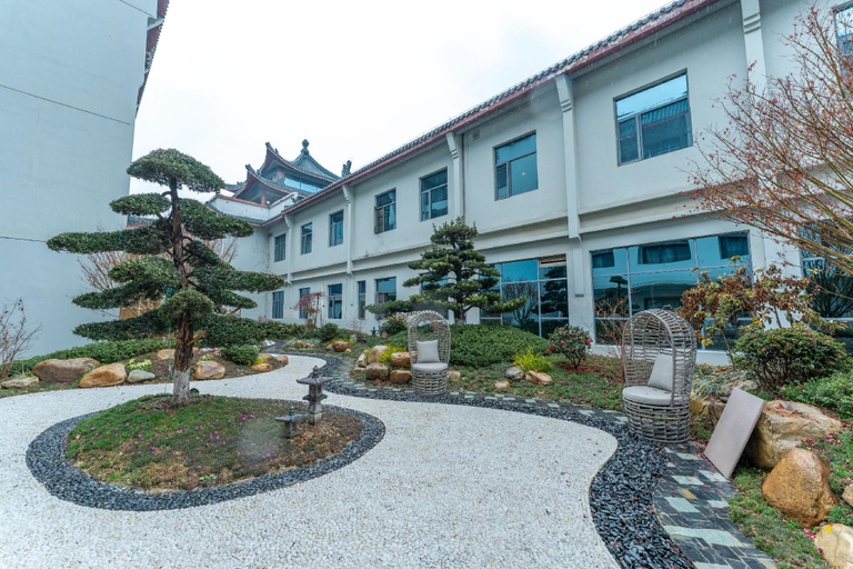 Exterior & Views 1, Wudangshan Jianguo Hotel, Shiyan