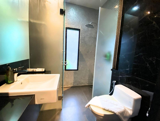 Bathroom 4, Phuket View Coffee and Resort, Pulau Phuket