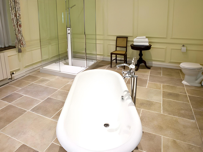 Bathroom 4, Castle Bromwich Hall Hotel, Birmingham