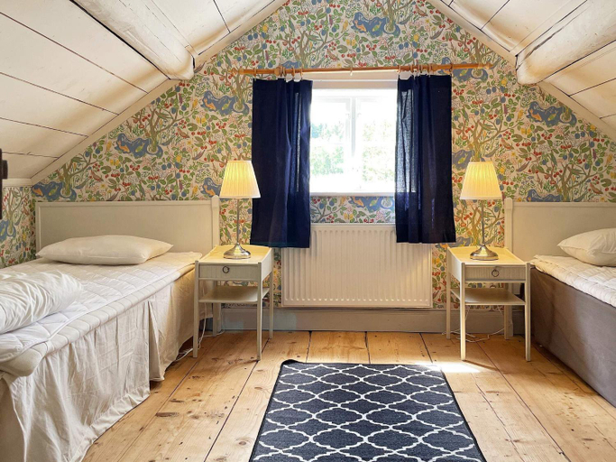 Bedroom 2, person holiday home in Odeshog, Ödeshög