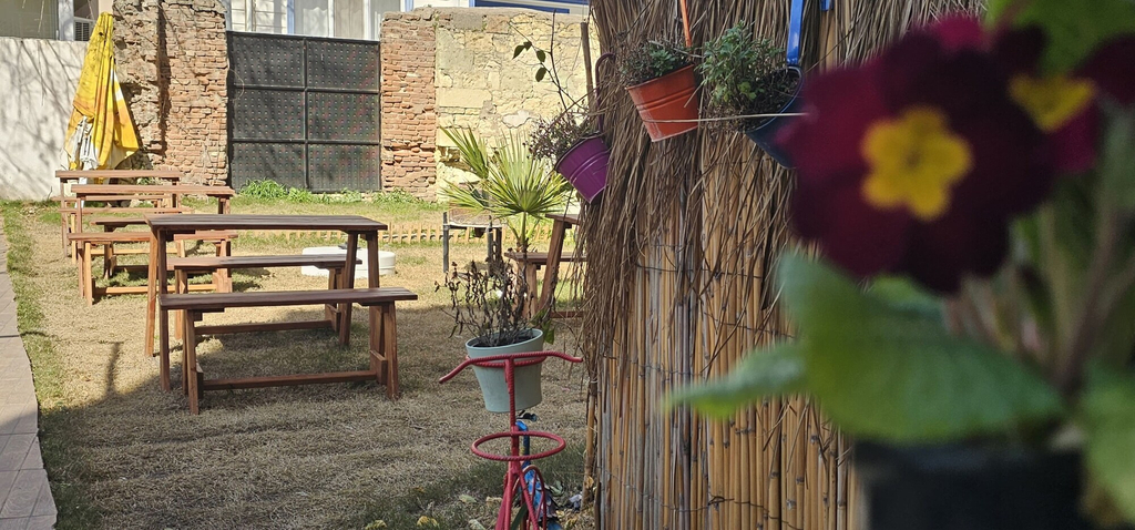 Primary image