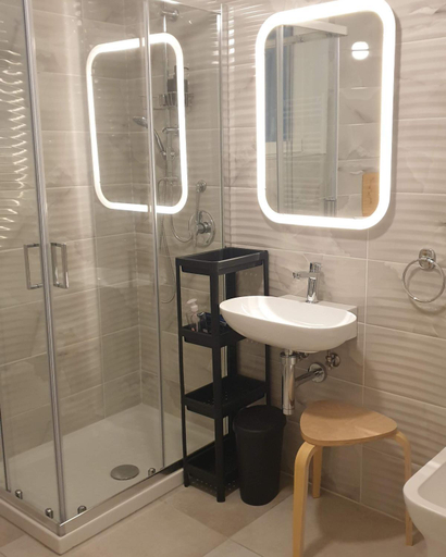 Bathroom 2, B&B Sotto il Figliolo, Salerno