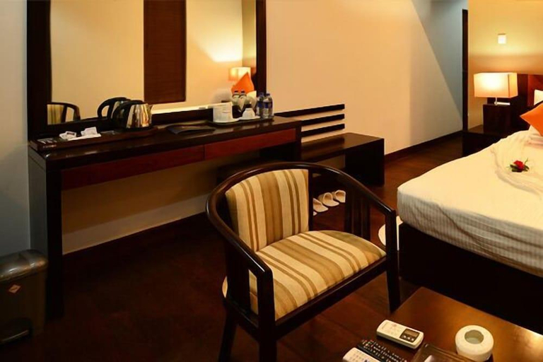 Bedroom 2, Laya Waves, Koralai Pattu (Valachchenai)