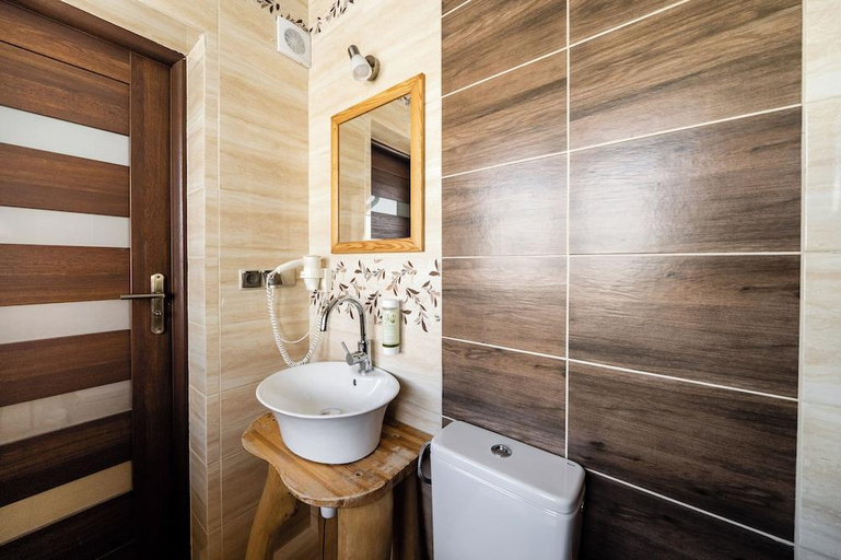 Bathroom 2, Zapotoczny Residence, Tatra
