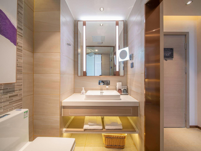 Bathroom 3, Lavande Hotel Pingyi Junhe Road, Linyi