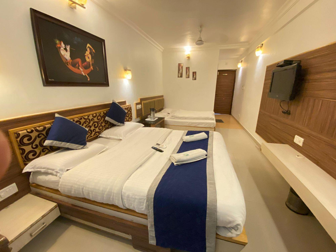 Others 4, Crystal Inn, Sirohi