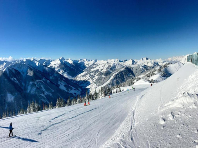 Others 3, Apartment in Saalbach near Ski Slopes, Zell am See