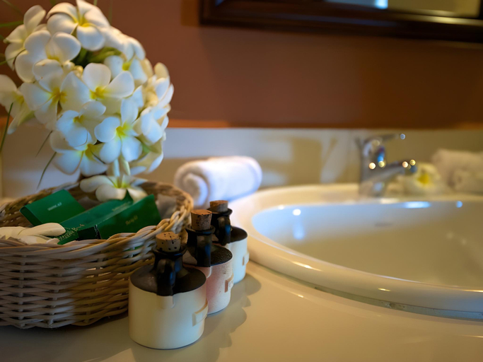 Bathroom 4, Koggala Beach Hotel, Habaraduwa