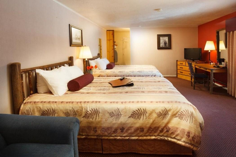 Bedroom 3, 49'er Inn & Suites, Teton