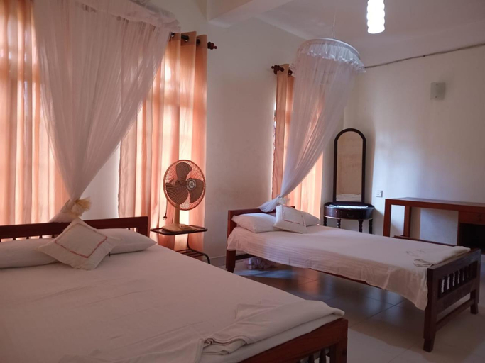 Bedroom 2, Ajanthas' Homestay, K.F.G. & G. Korale