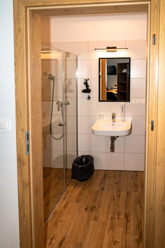 Bathroom 5, Sleep Port, Gdańsk City
