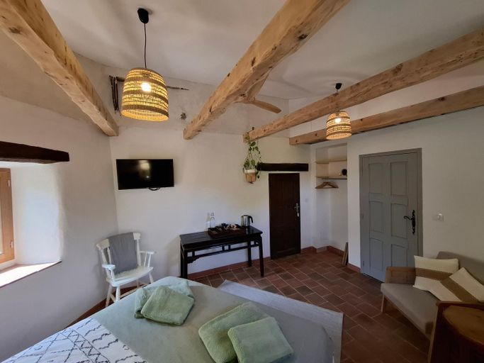Others 5, Mas de Boissiere - Chambres d'hotes avec piscine et jacuzzi, Gard