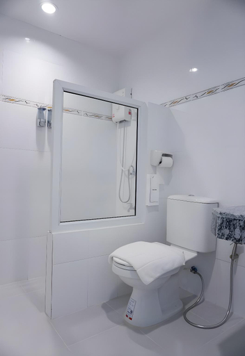 Bathroom 4, Nan Panwa Hotel, Muang Nan