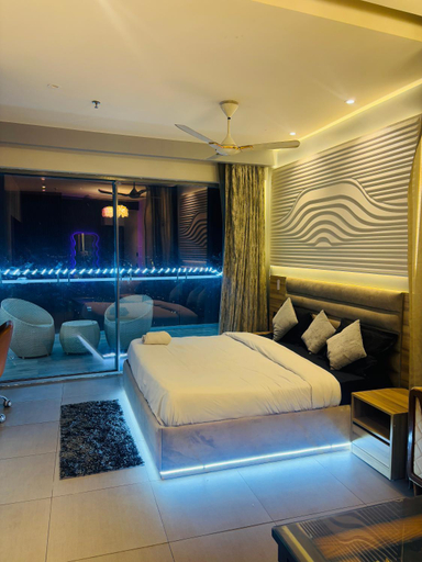 Bedroom 1, The Sky Edge, Gautam Buddha Nagar