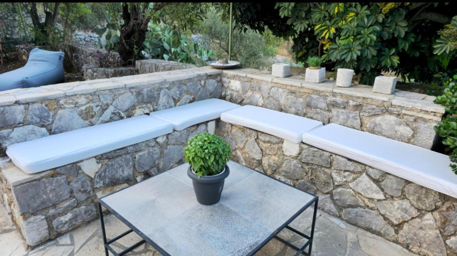 Others 4, The Blooming House, Ionian Islands