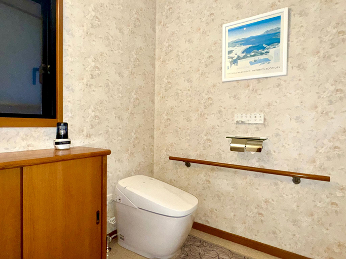 Bathroom 4, Yumigahama Beach House & BBQ! 1 min to the beach, Minamiizu