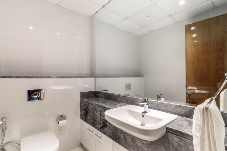 Bathroom 4, Cozy 1BR City View in Business Bay, Dubai