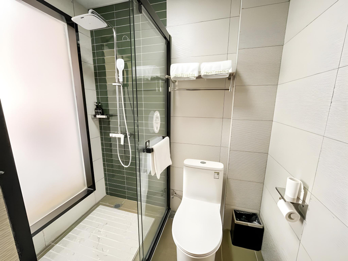 Bathroom 4, GreenTree Inn Express Guannan County Xinwan Bei Road, Lianyungang