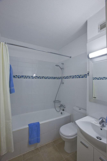 Bathroom 5, Vrissaki Hotel Apartments