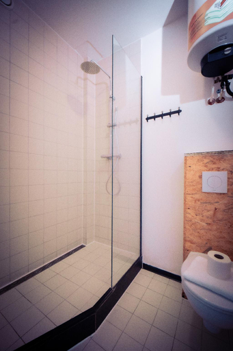 Bathroom 4, YOUNG Learning Hotel, Rijswijk