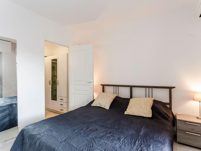 Bedroom, Apartment Port de La Gavine-28 by Interhome, Var