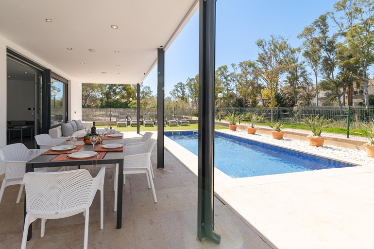 Sport & Beauty 2, Beach Villa Cosins 1 Mel by Sealand Villas, Baleares