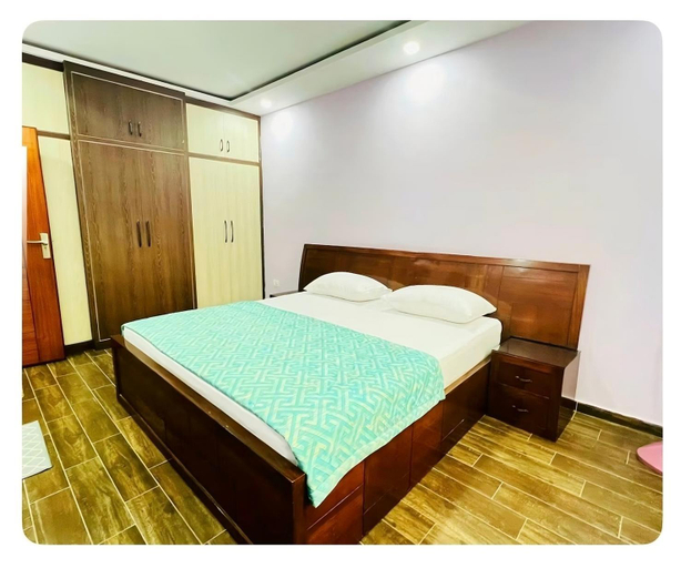 Bedroom 2, Borrow and Pay, Narayani