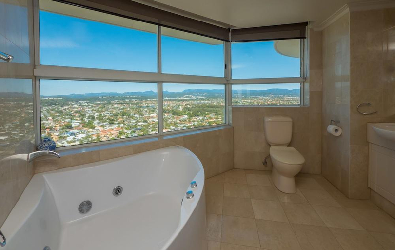 Bathroom 5, Burleigh Surf, Gold Coast
