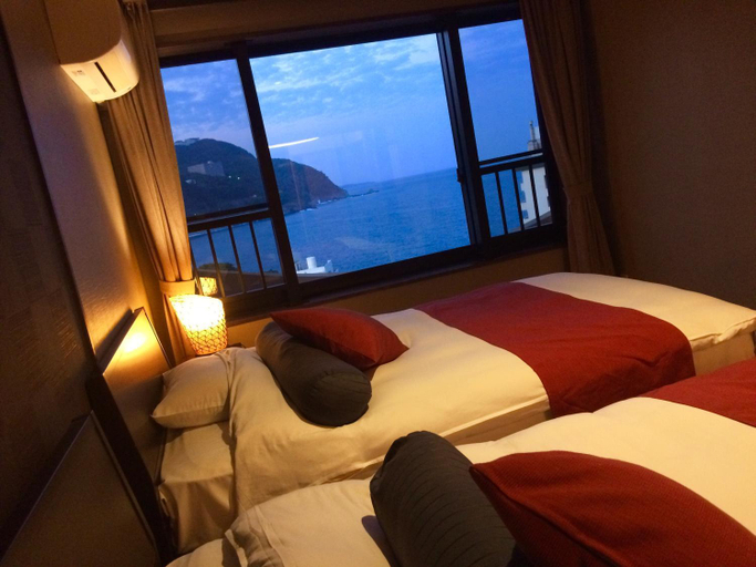 Bedroom 4, Inatori Akao Hotel, Higashiizu