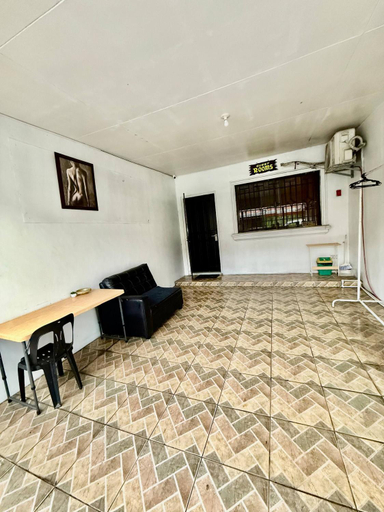Others 5, Axon Cozy Modern House Grey Near The Walking Street, Mabalacat