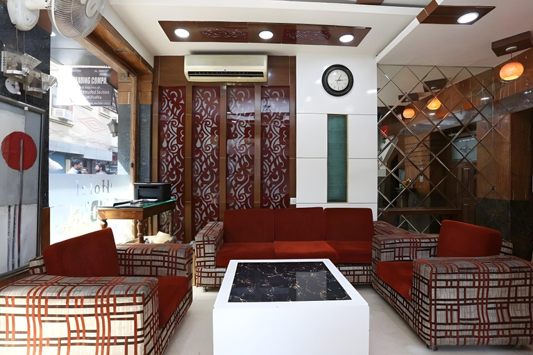 Others 4, Hotel Presidency, Delhi