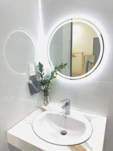 Bathroom 3, Phuong Nhu homestay, Huế