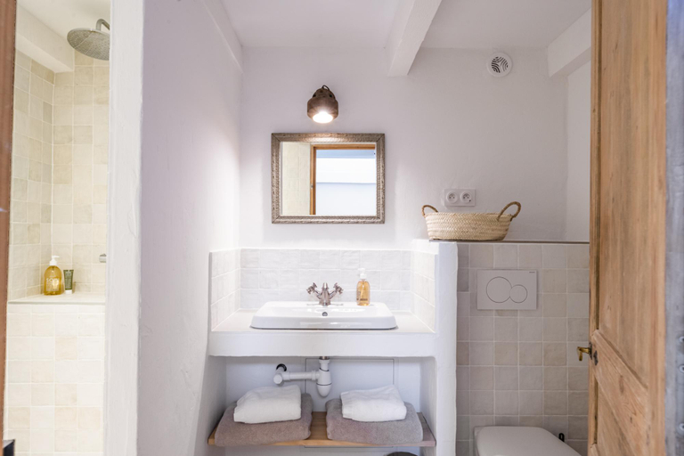 Bathroom 3, Chez Fanny, Vaucluse