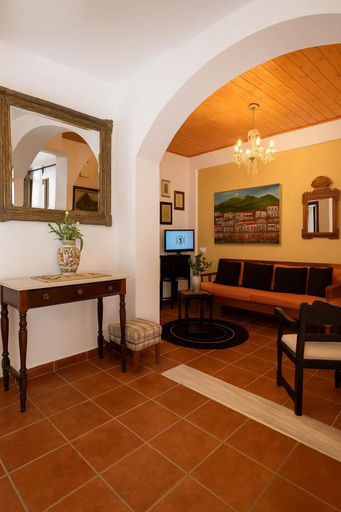 Others 3, Cretan Magnolia Gem - Smari Cozy Getaway, Crete
